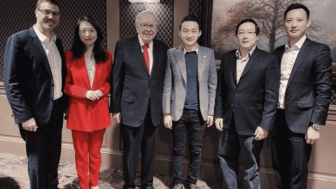 Warren Buffett meets crypto people